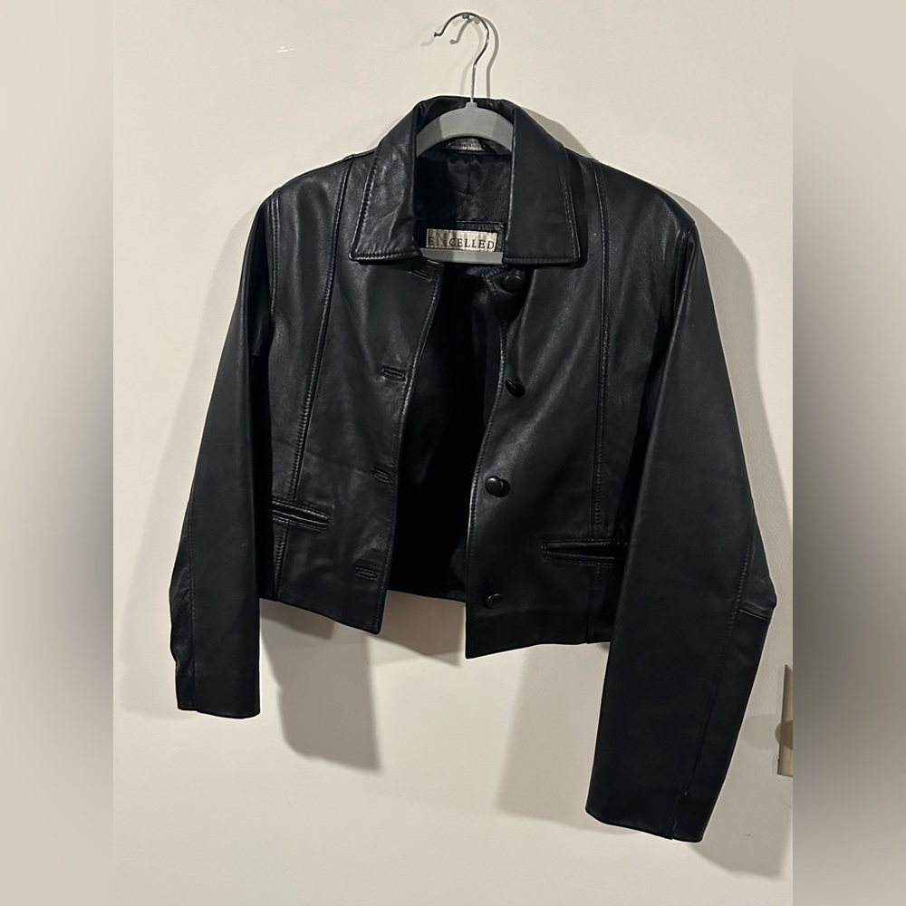 Black Genuine Leather Cropped Jacket. Women’s size XL